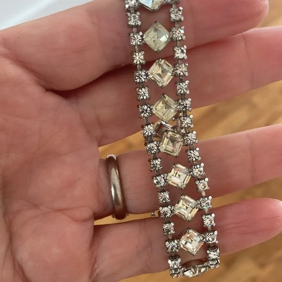 Vintage Rescue Perfect for Costumes - Picture 3 of 8